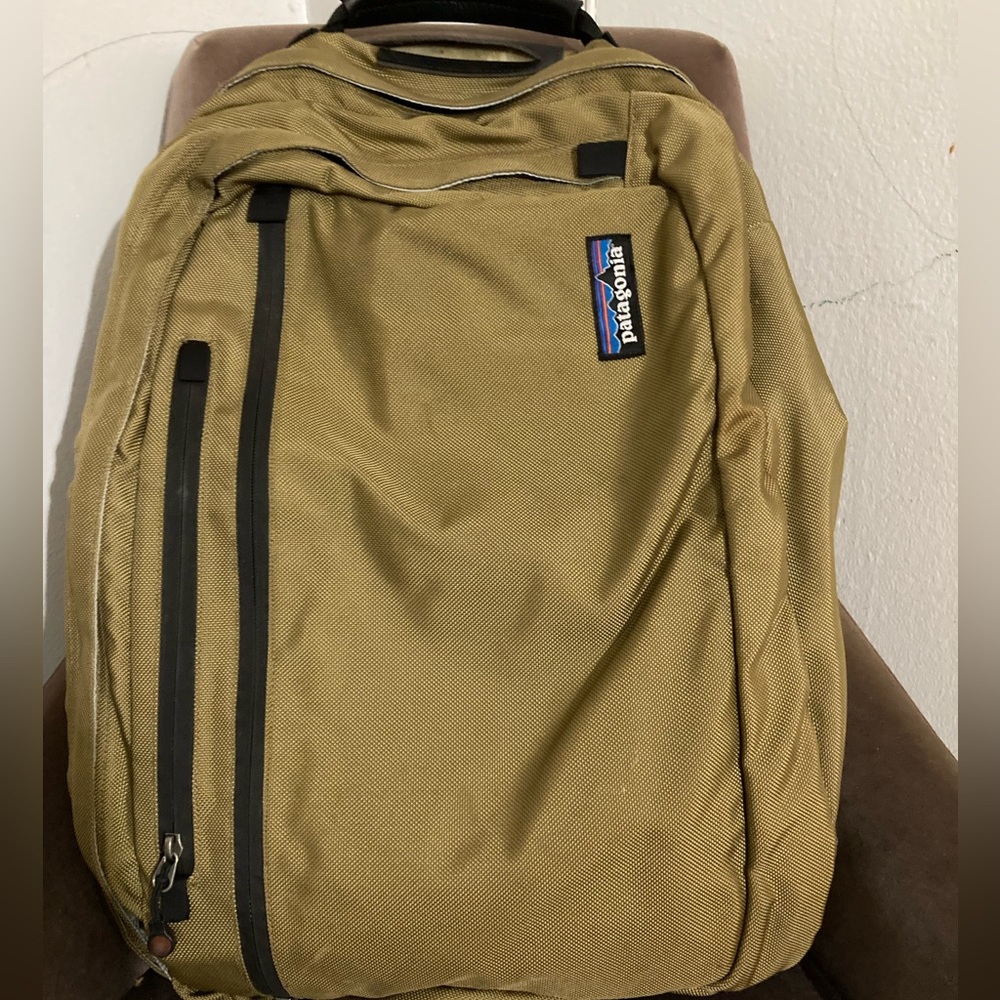 Patagonia travel back pack